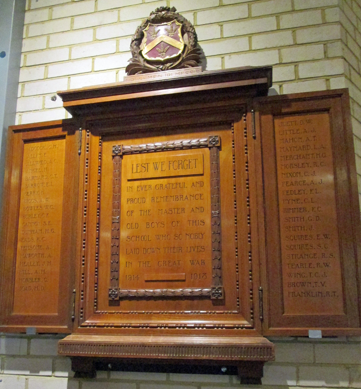 Luton Modern School memorial